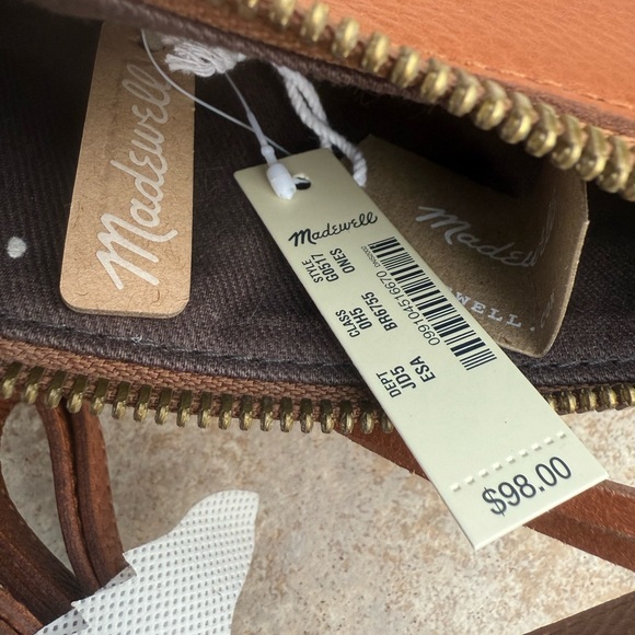 Madewell The Simple Leather Crossbody Bag - Picture 12 of 16